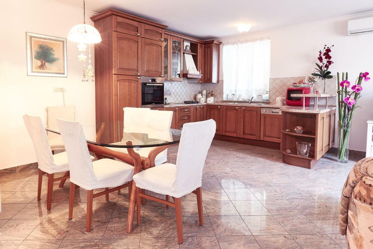 Apartment Casa Podstrana Dış mekan fotoğraf